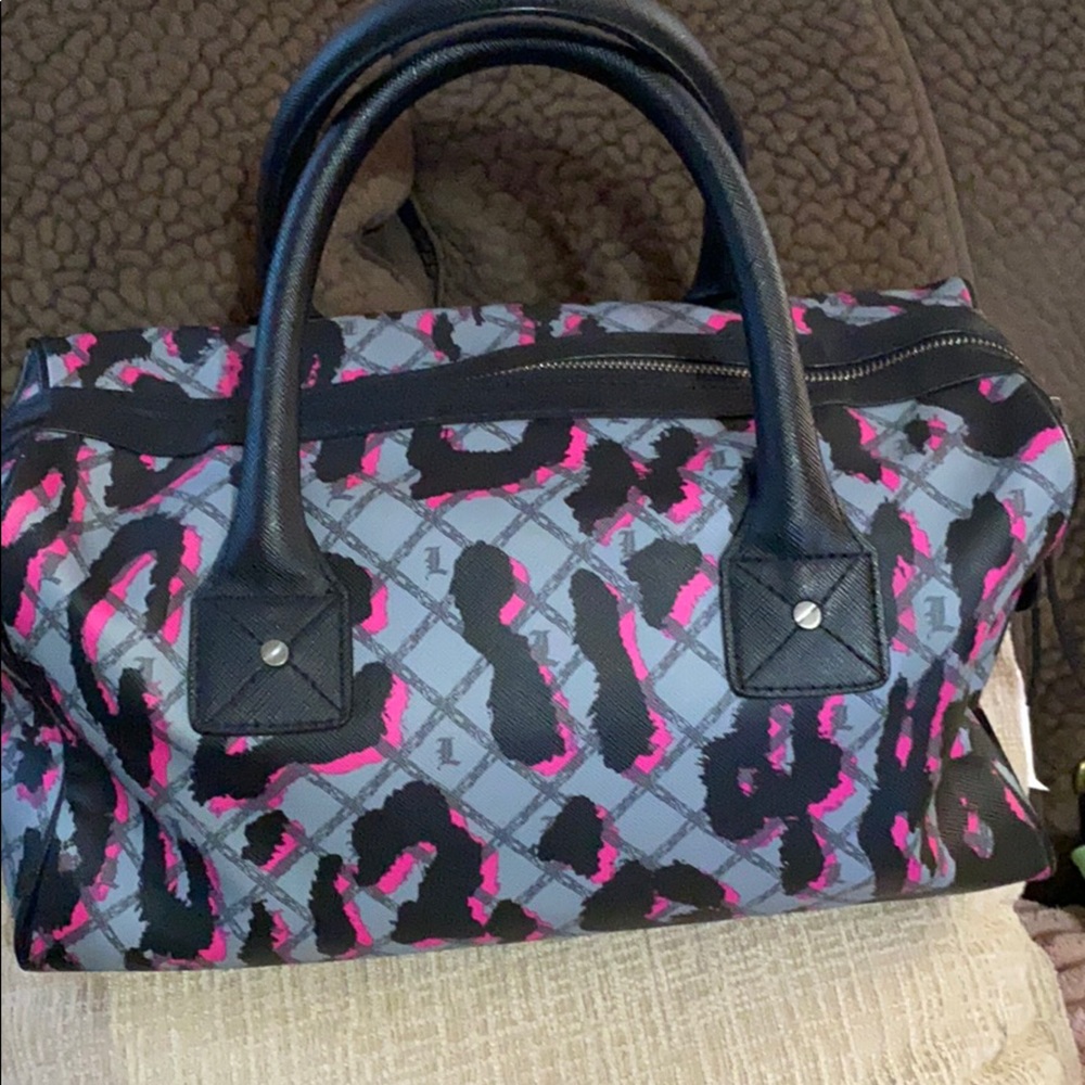 Hand bag